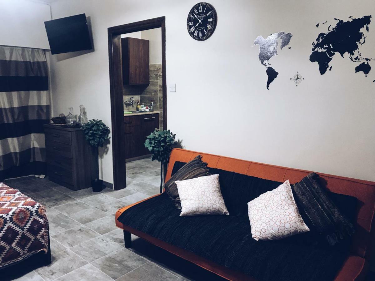 Studio In Heart Of Limasol Dış mekan fotoğraf